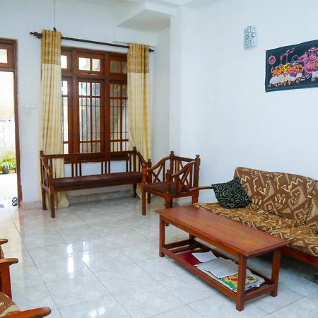 Nisansala HomeStay Kandy Deiyannewela Luaran gambar