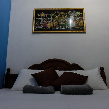 Nisansala HomeStay Kandy Deiyannewela Luaran gambar