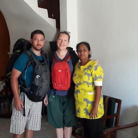 Nisansala HomeStay Kandy Deiyannewela Luaran gambar