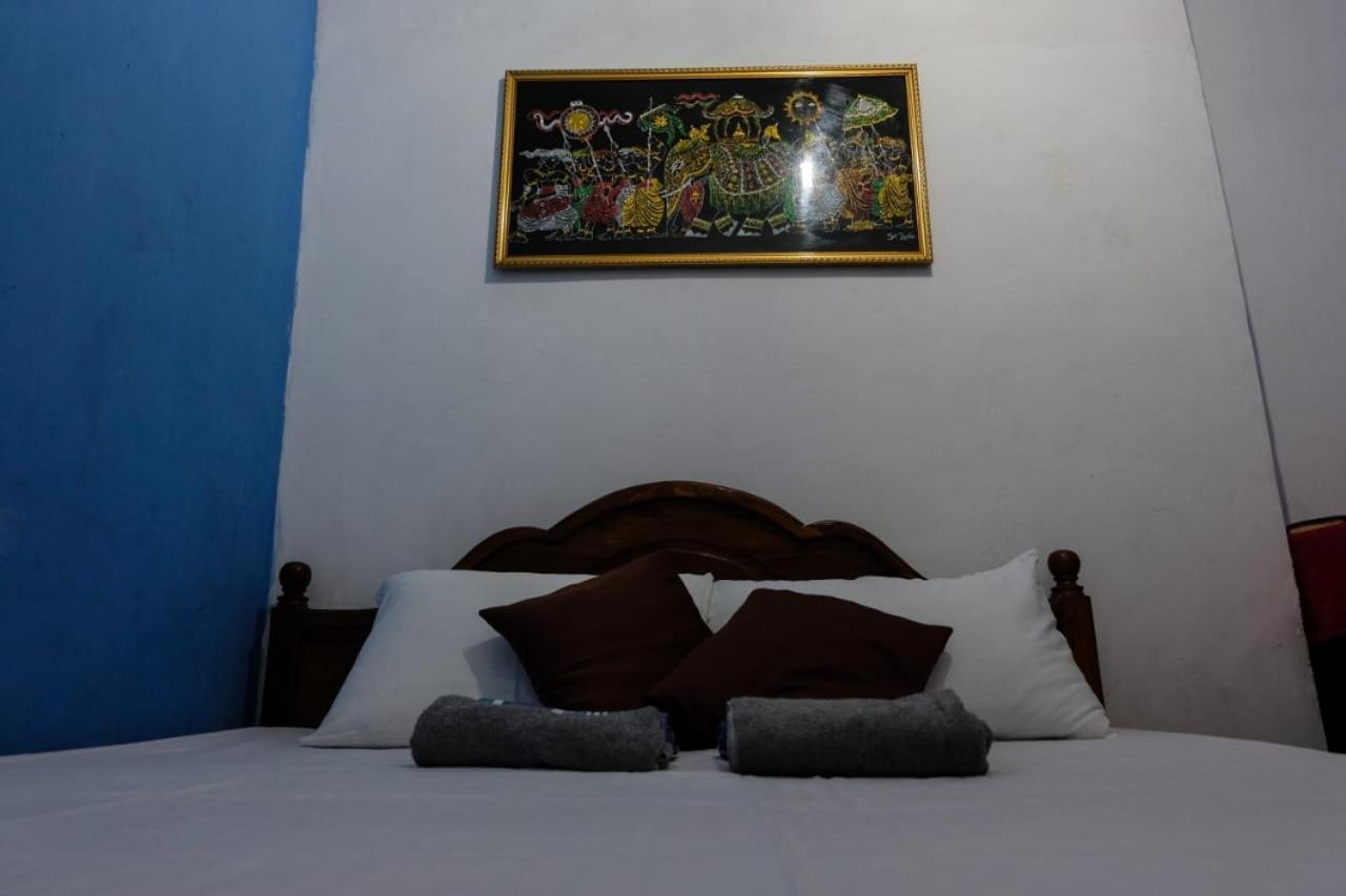 Nisansala HomeStay Kandy Deiyannewela Luaran gambar