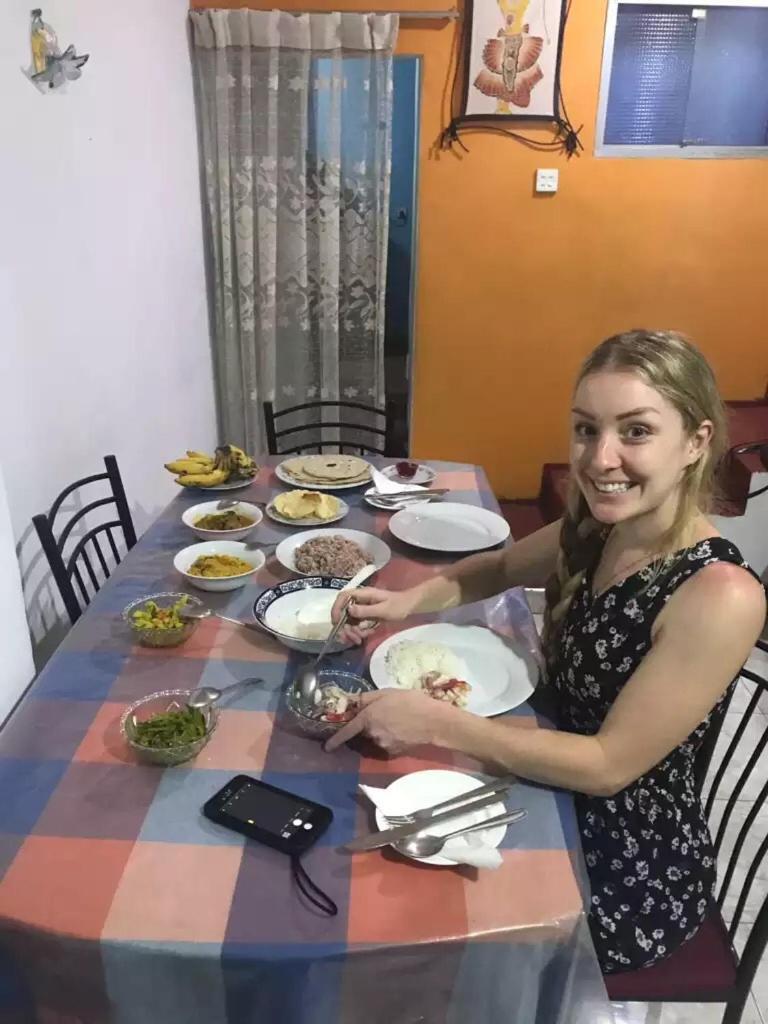 Nisansala HomeStay Kandy Deiyannewela Luaran gambar
